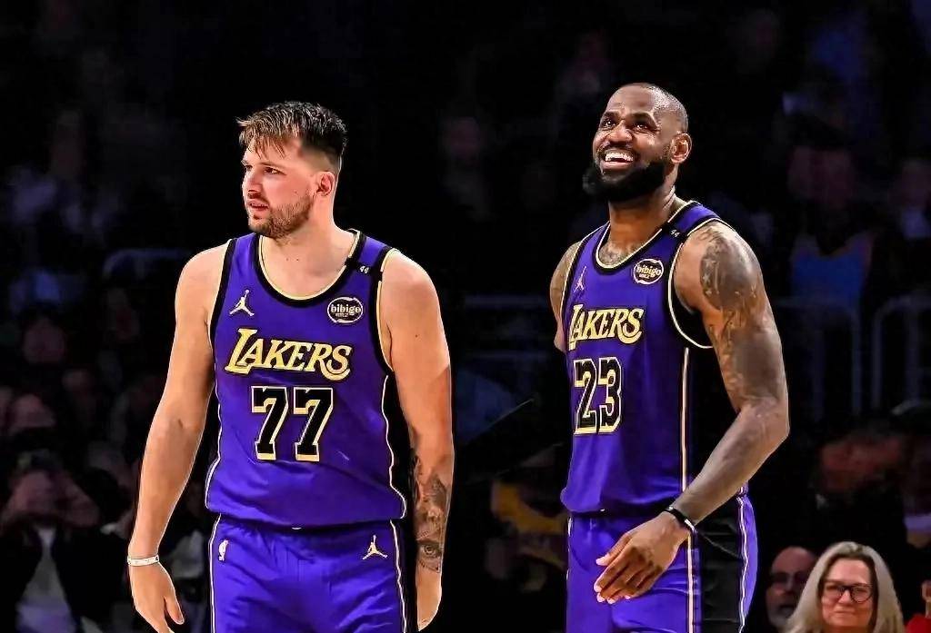 关于快船vs湖人，湖人连胜达到7场创队史记录，创下至今最强劲势头的信息