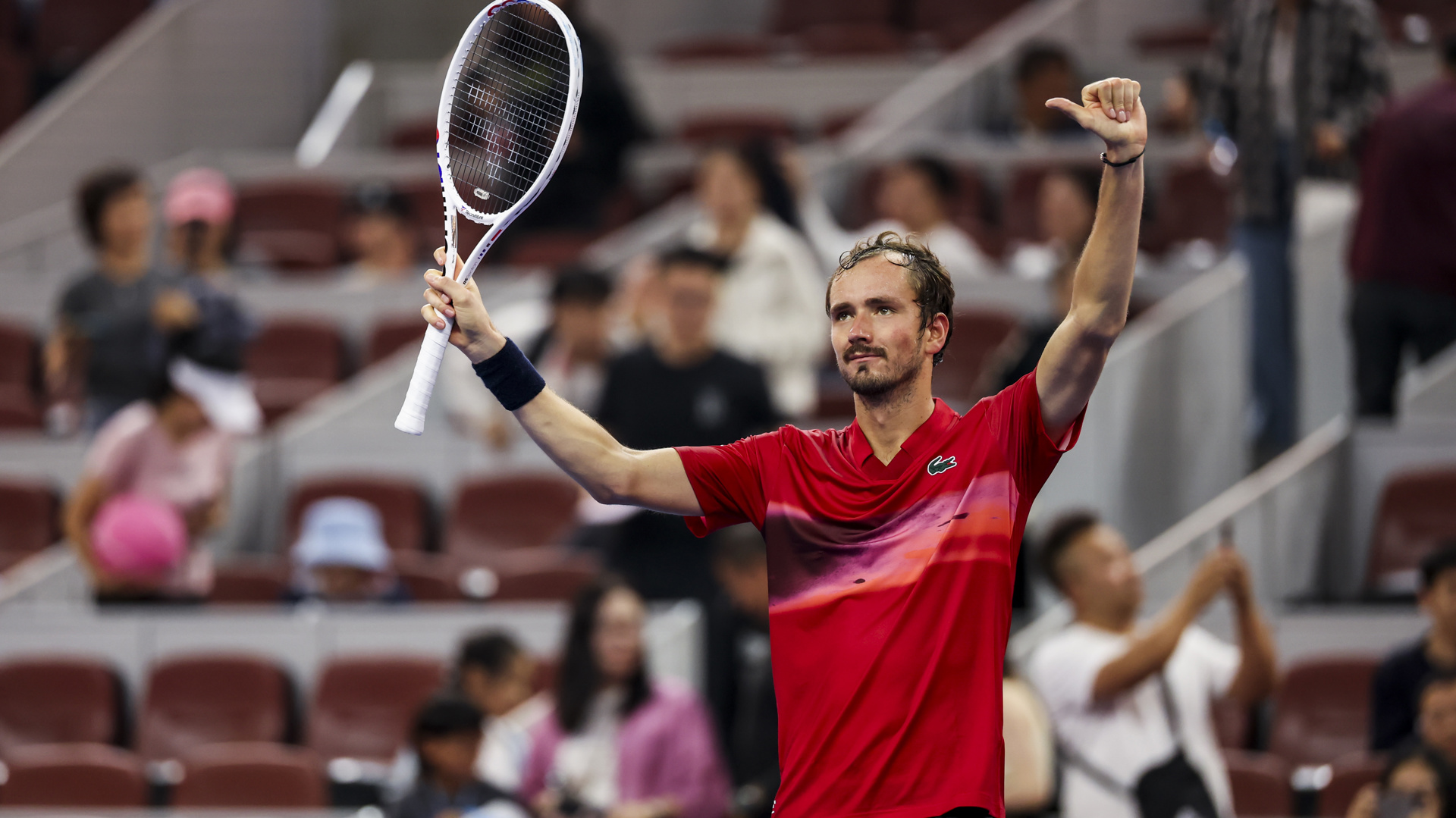 西班牙网球队绝杀欧洲网球队,梅德韦杰夫制霸全场的简单介绍 西班牙网球队绝杀欧洲网球队,梅德韦杰夫制霸全场的简单介绍