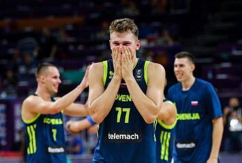 爱尔兰艰难击败斯洛文尼亚,欧预赛晋级路漫漫的简单介绍 爱尔兰艰难击败斯洛文尼亚,欧预赛晋级路漫漫的简单介绍