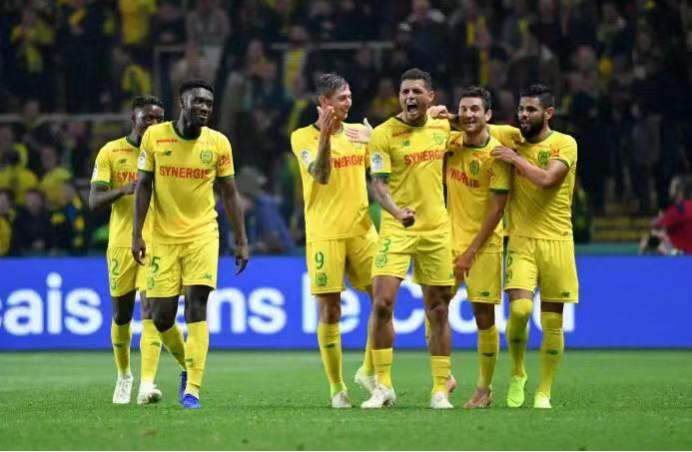 关于南特战胜斯特拉斯堡，提升联赛排名的信息