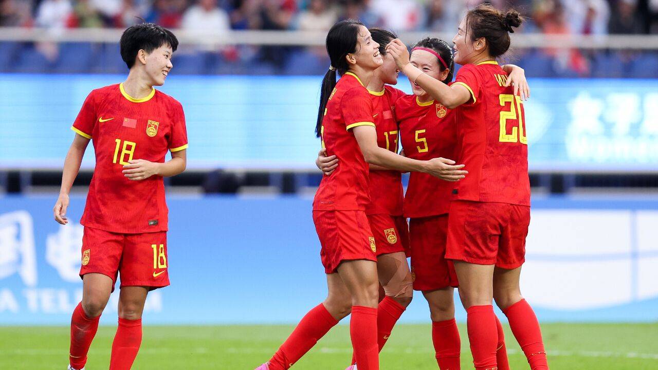 日本女足队连胜晋级,斩获赛场胜利 日本女足队连胜晋级,斩获赛场胜利