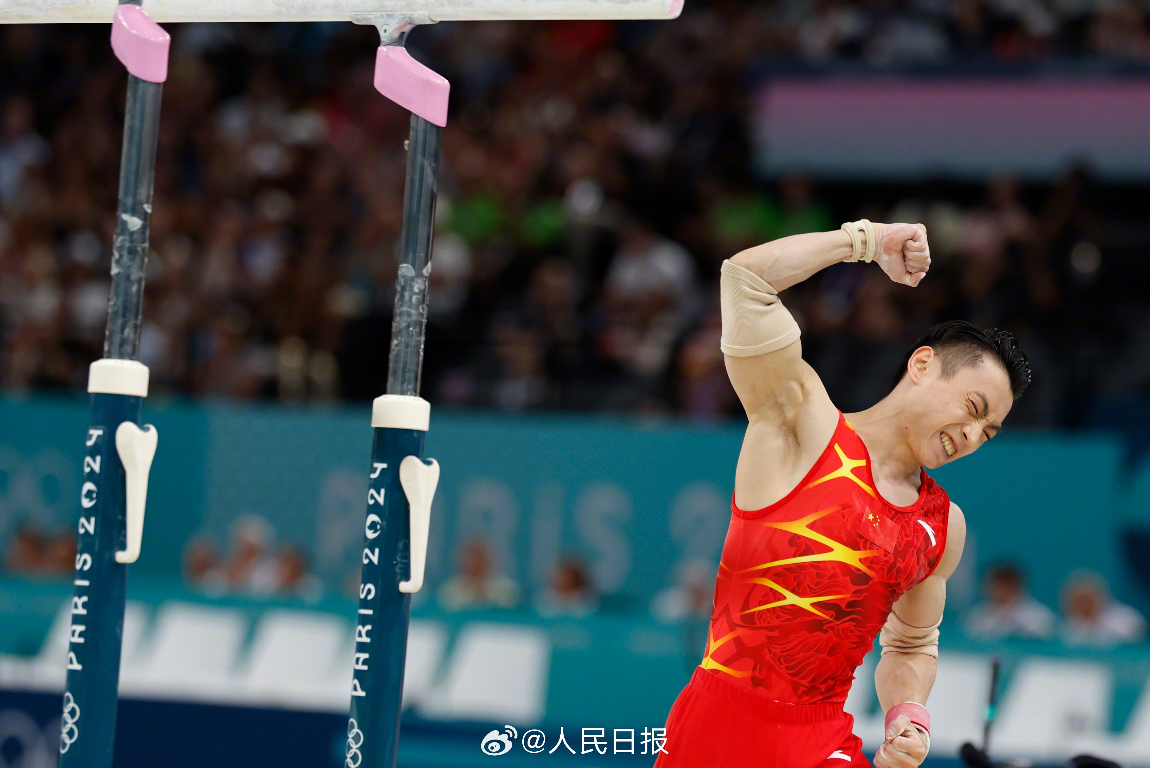 运动员挥汗拼搏,夺金牌居高不下