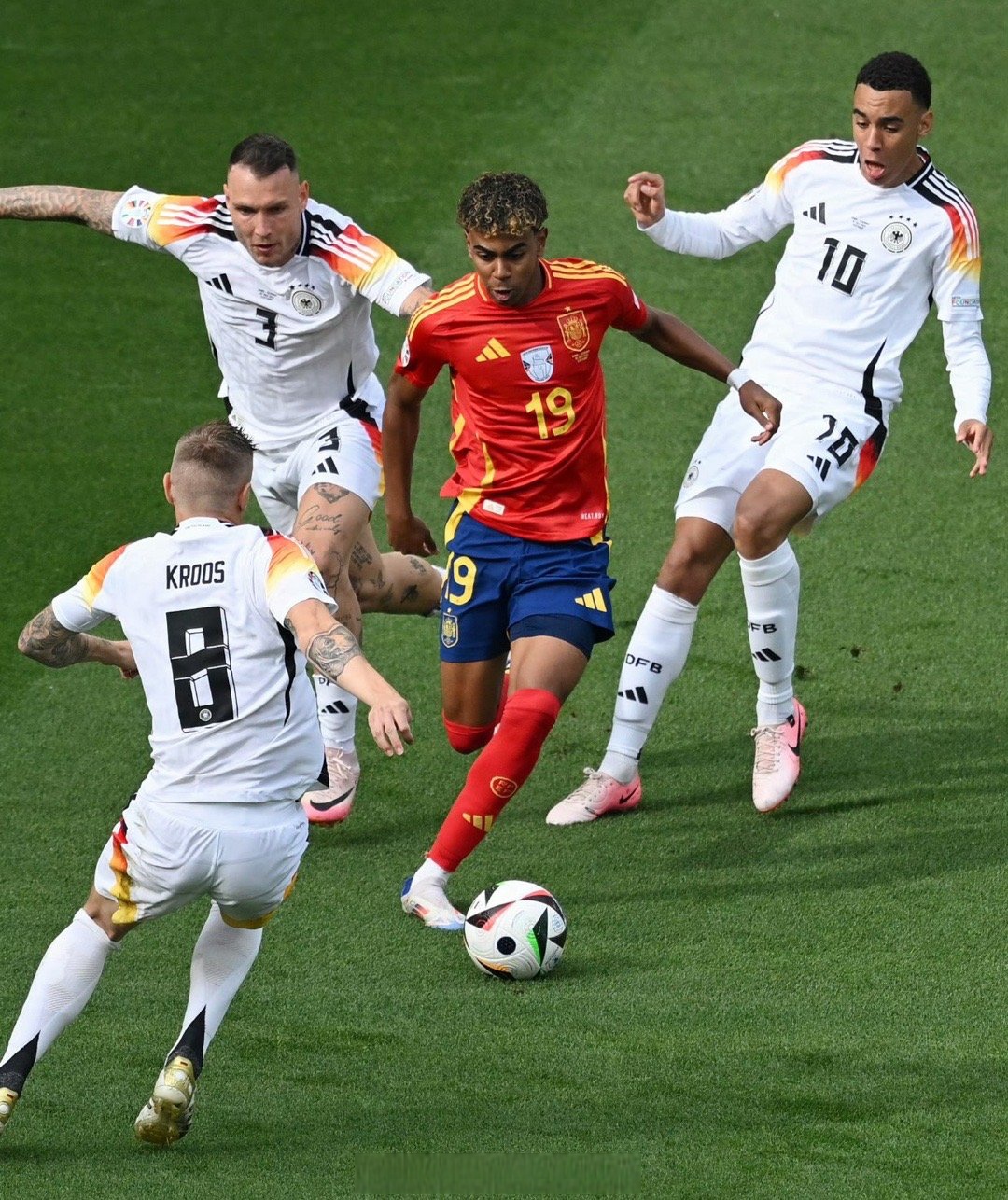 西班牙击败瑞士晋级欧洲锦标赛四强