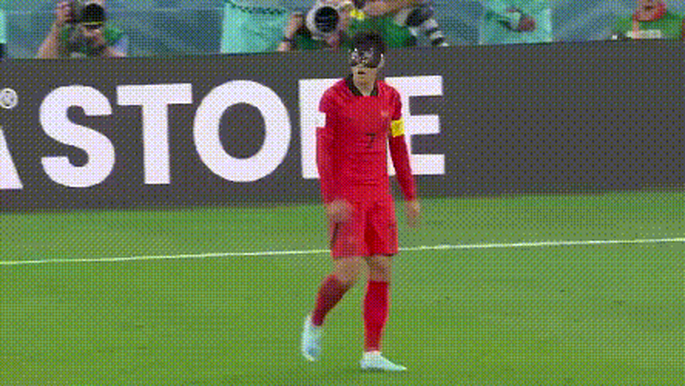 包含哥伦比亚逆转乌拉圭，孙兴慜高光表现的词条