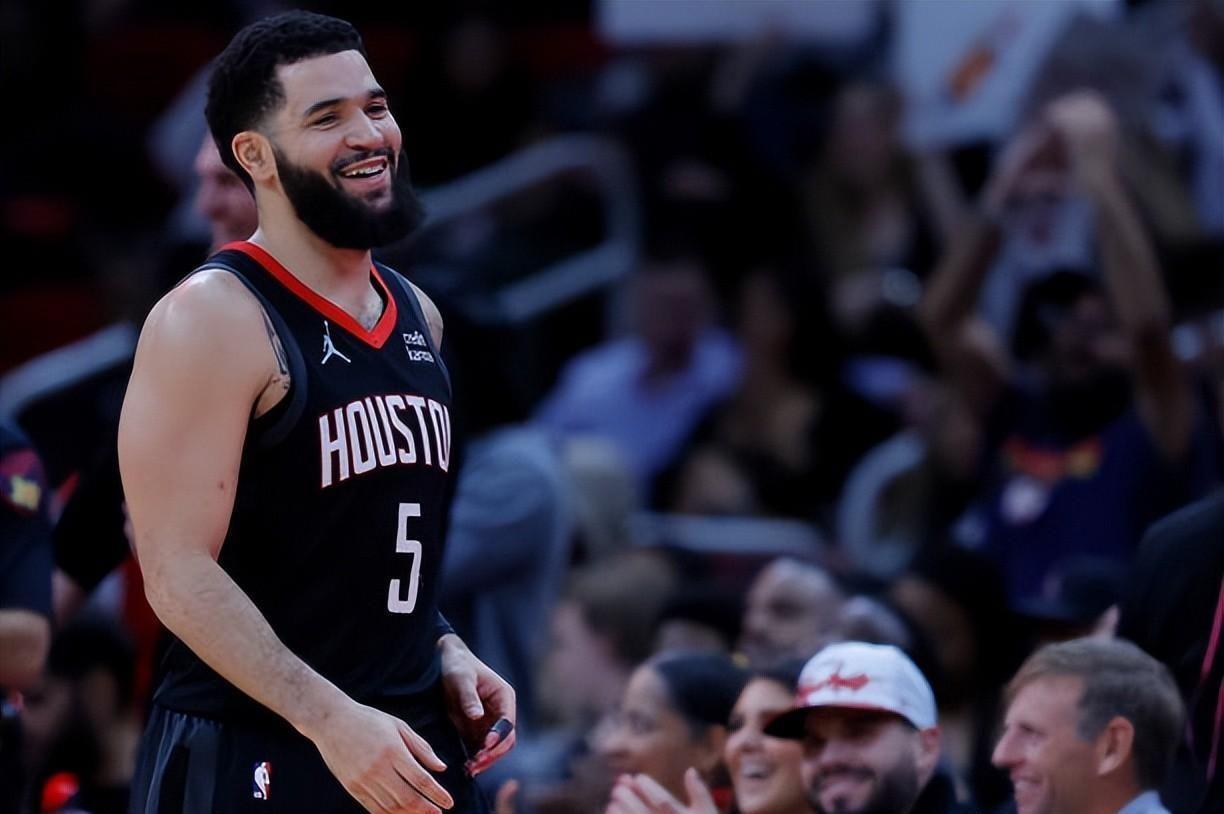 上海队轻取猛龙，范弗利特状态火热的简单介绍