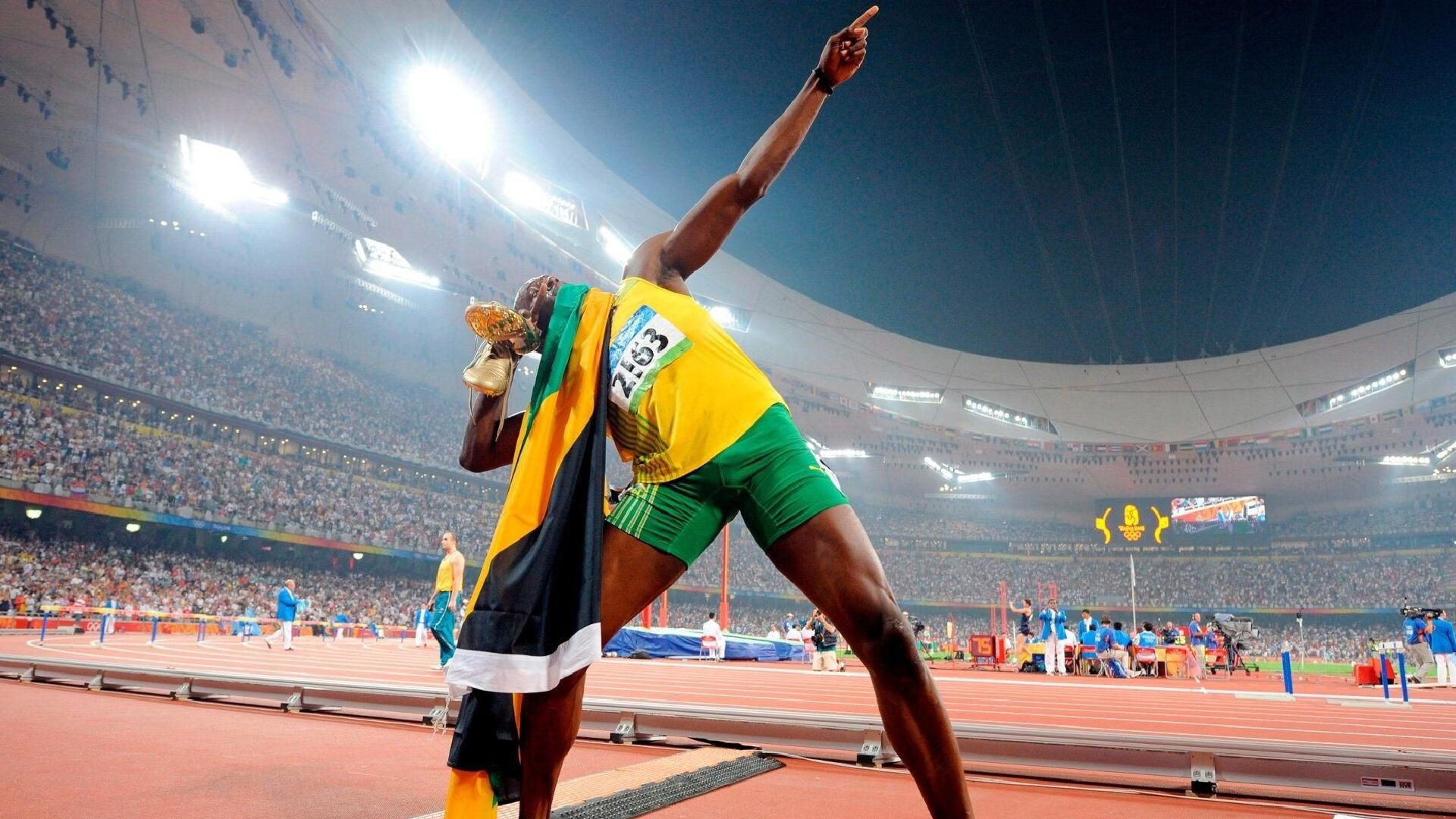 F1街道赛之夜,金玟哉的冠军级表现,如何定义伟大?