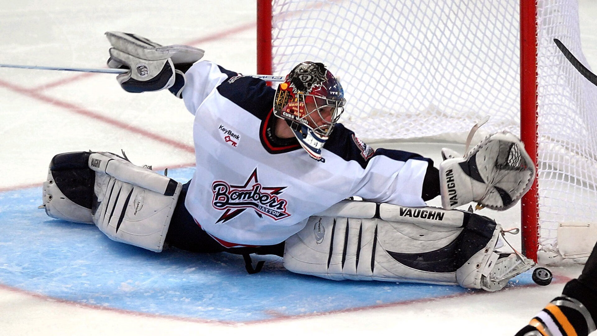 红黑军团跨洲对决,当AC米兰的战术齿轮咬合智利铁血,蒂亚戈的持续杀伤哲学