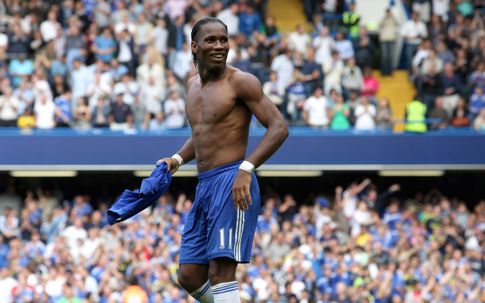 福登存在感拉满,厄瓜多尔淘汰波兰背后的战术革命与个人英雄主义